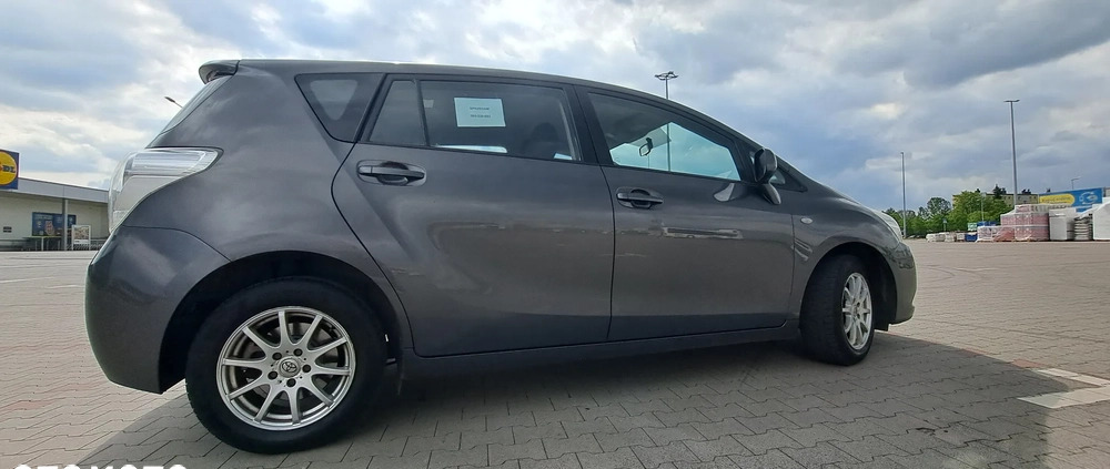 Toyota Verso cena 18000 przebieg: 253000, rok produkcji 2012 z Otwock małe 121